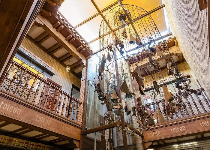 YIT Puerta BisagraHostal